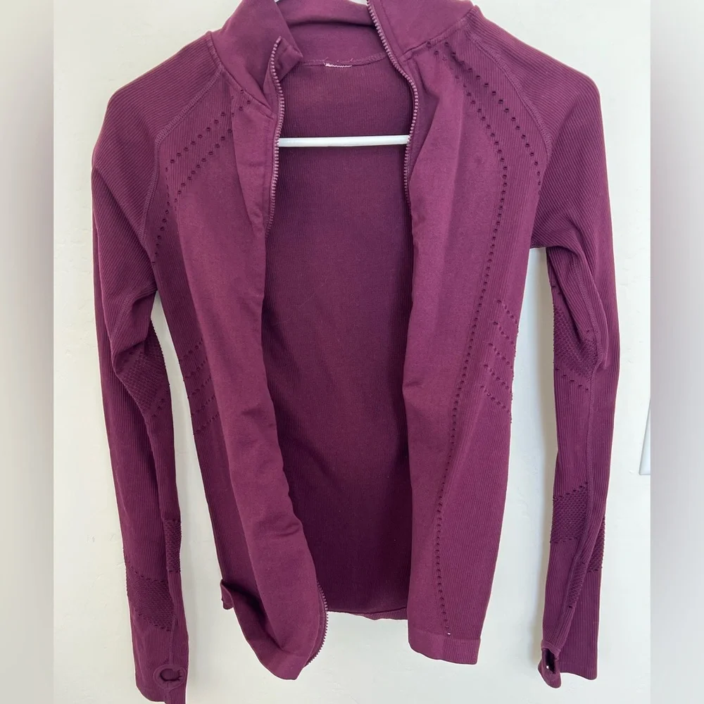 Fabletics Ribbed Zip-up Jacket - Picture 10 of 13